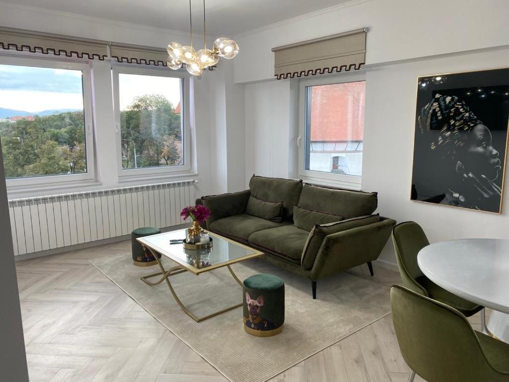 Elite Apartment Sibiu Ngoại thất bức ảnh
